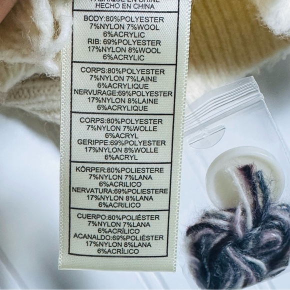 Steve Madden Irisa Cardigan V-Neck Casual Wool Travel Size Large NWT - Picture 12 of 12